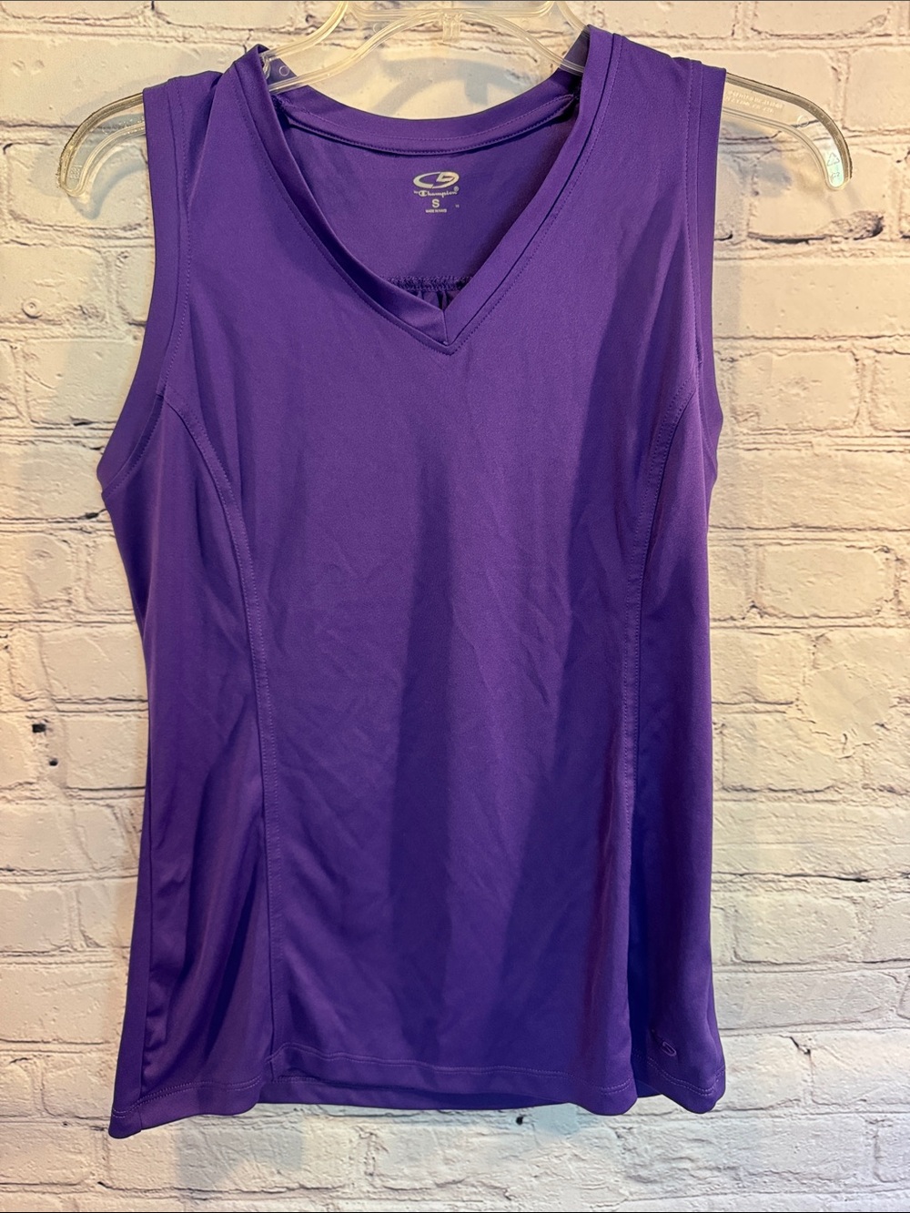 Champion Women's Purple V-Neck Performance Tank Small